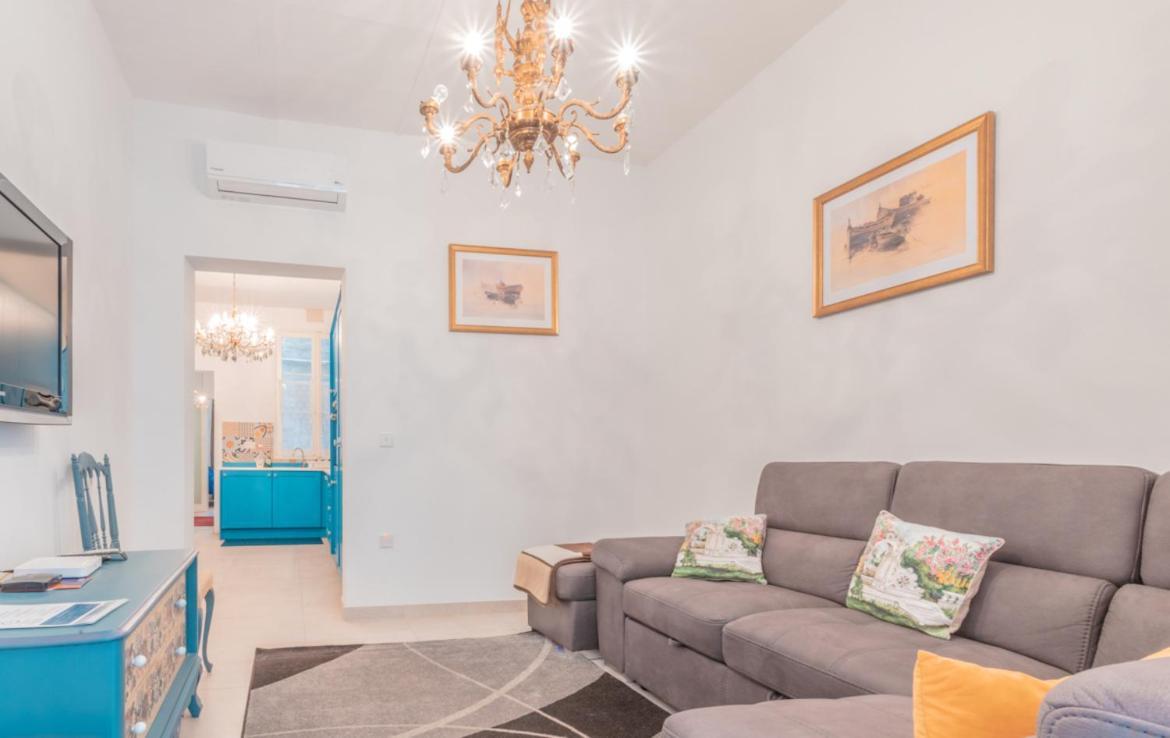 Blue Waves Apartment With Maltese Balcony Valletta Exterior photo